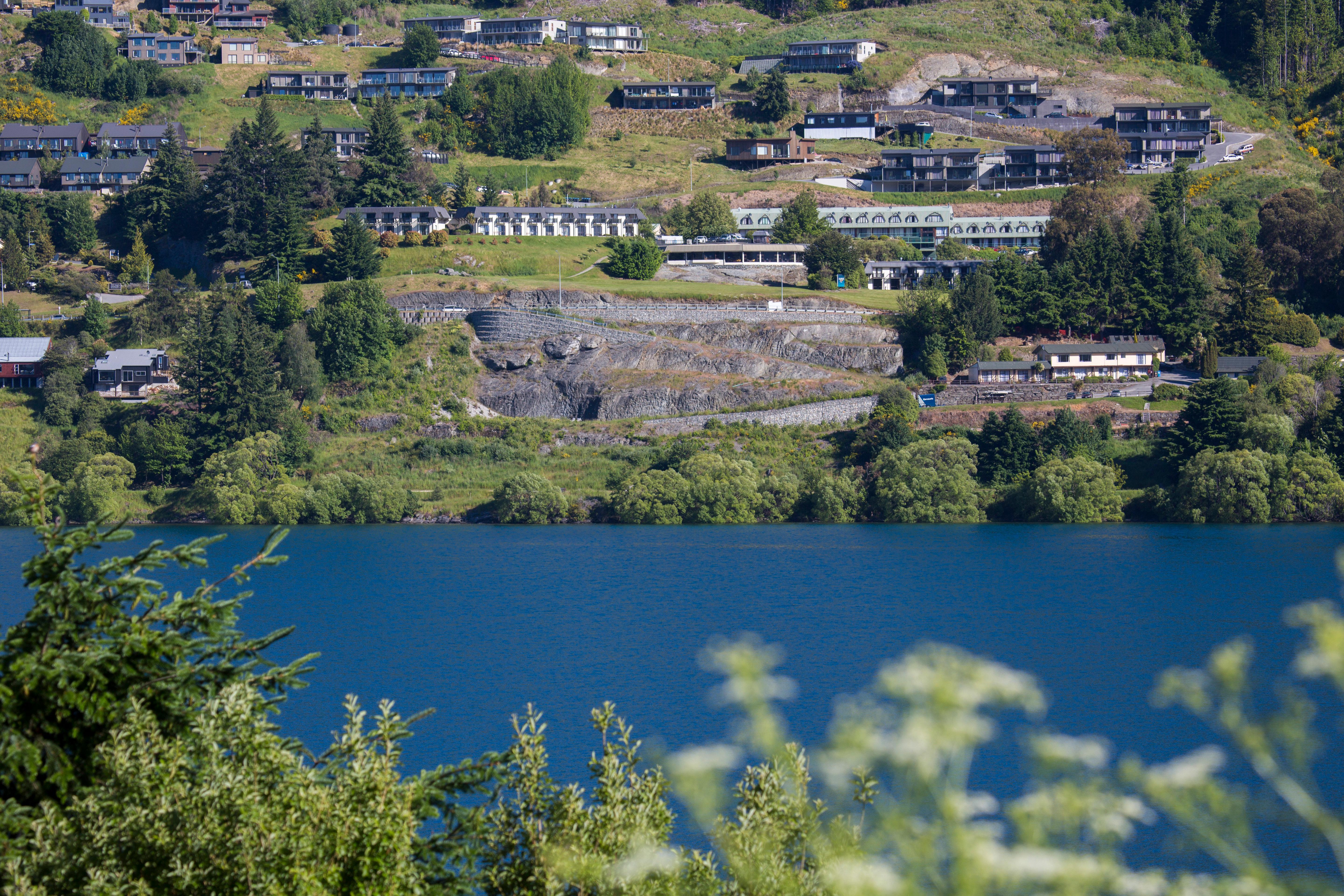 Holiday Inn Queenstown Frankton Road, An Ihg Hotel Экстерьер фото