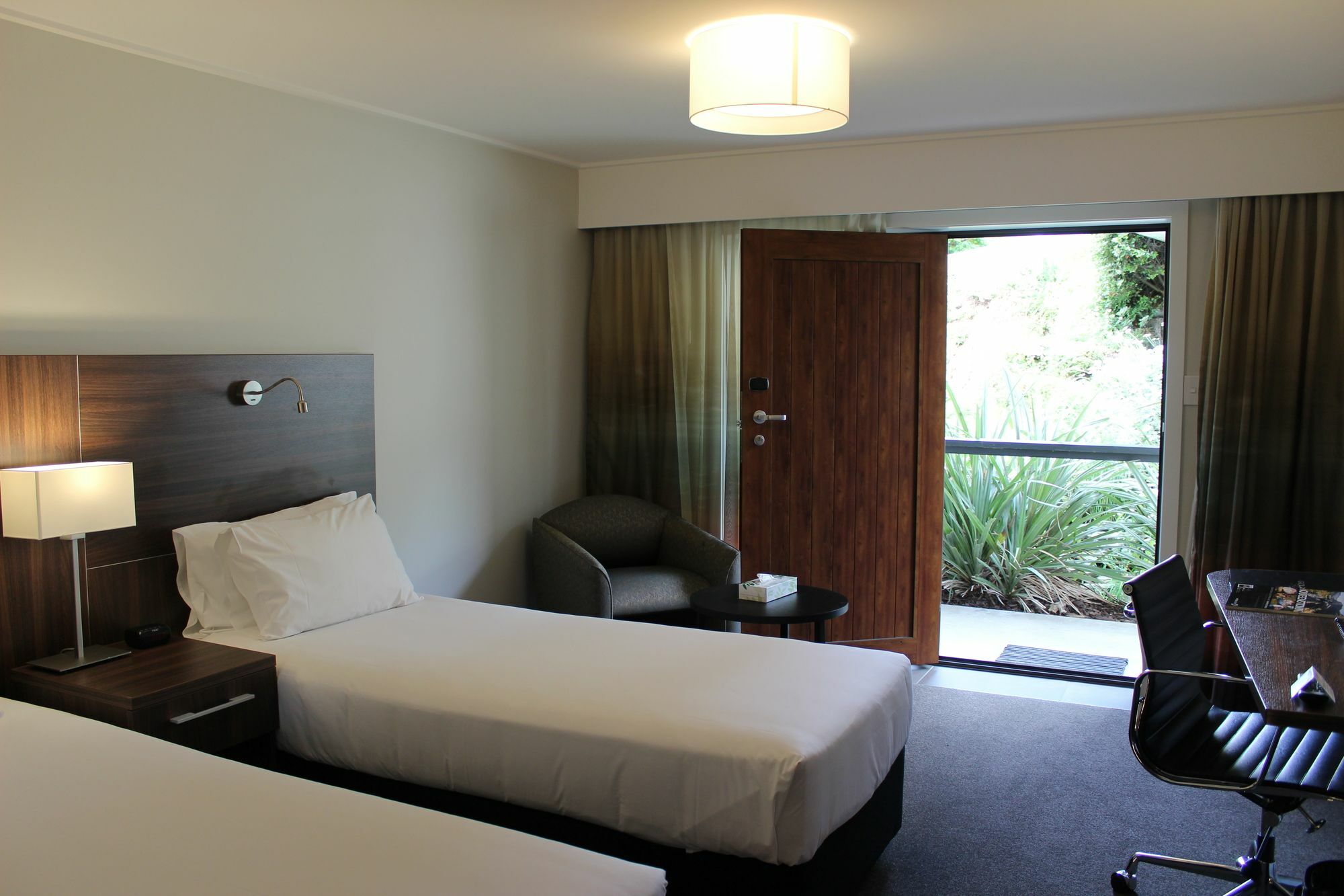 Holiday Inn Queenstown Frankton Road, An Ihg Hotel Экстерьер фото