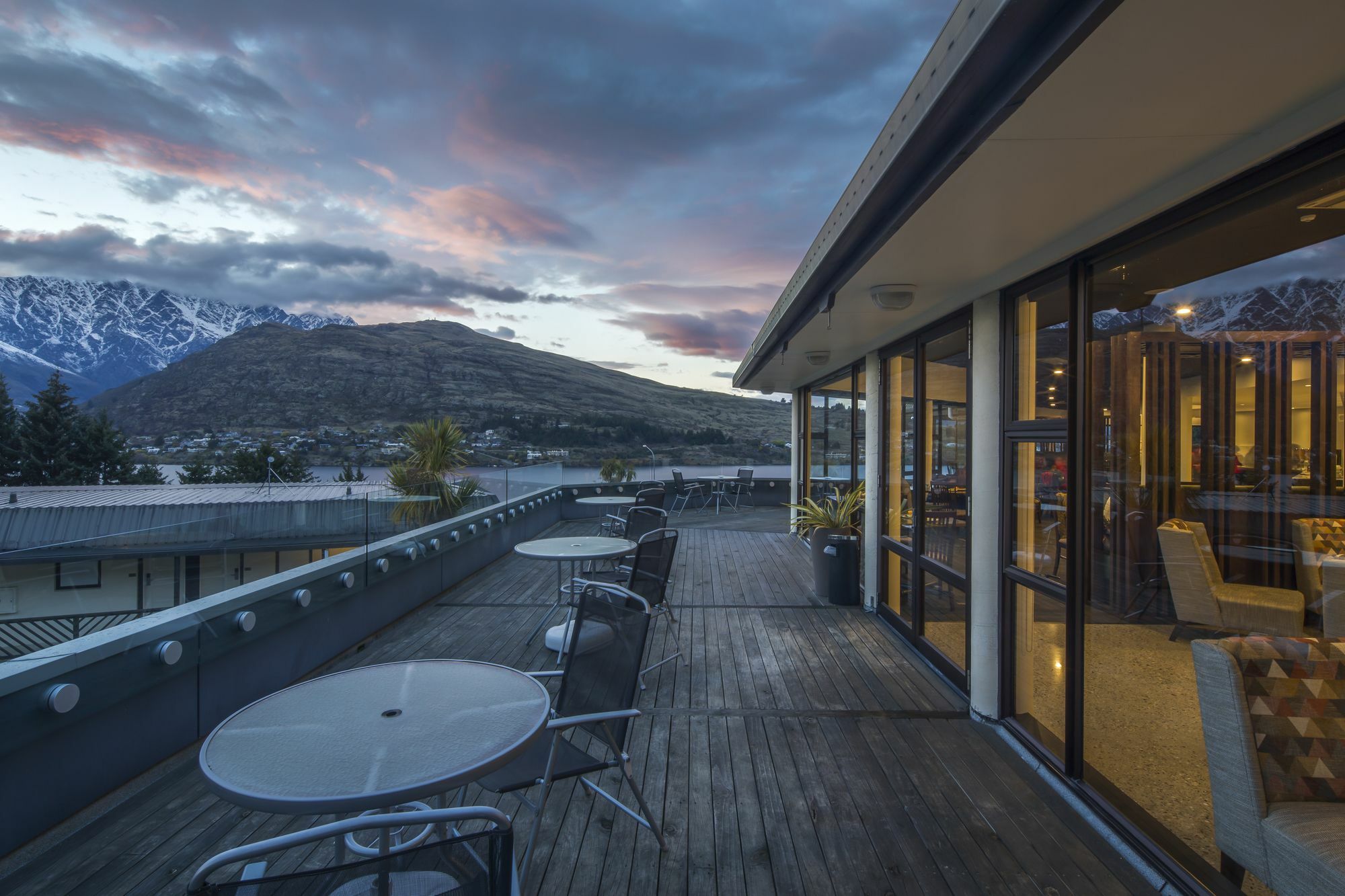 Holiday Inn Queenstown Frankton Road, An Ihg Hotel Экстерьер фото